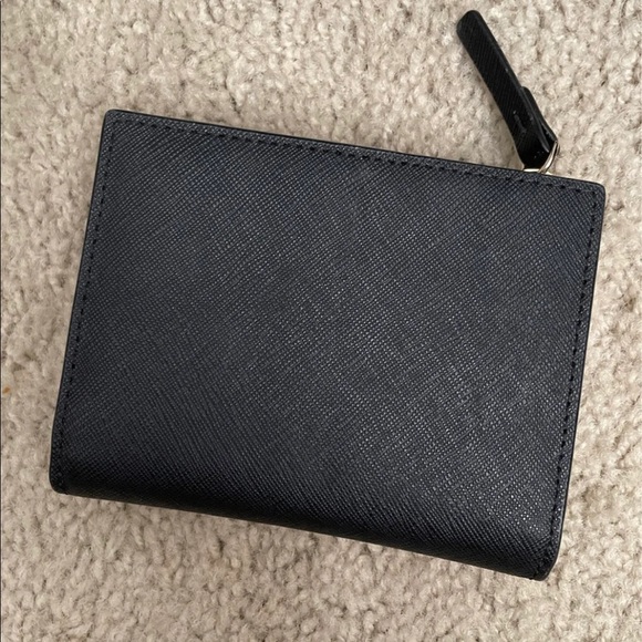 Like new Kate spade wallet - Picture 3 of 7